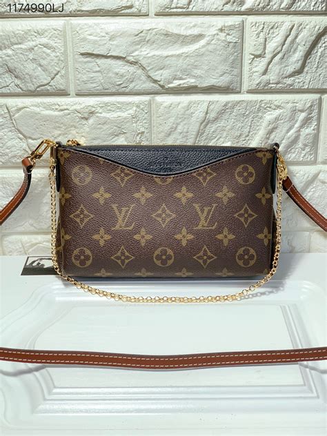 louis vuitton small crossbody gold chain